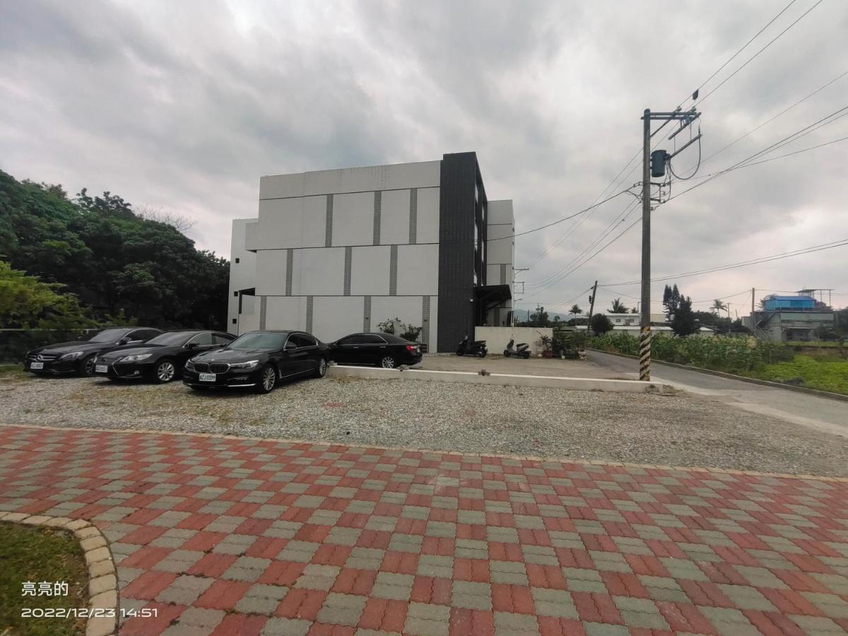 花蓮法蘿拉電梯田園民宿附設私人停車場 Цзянь Екстер'єр фото